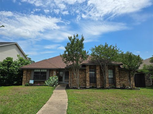 9107 Sweetwater Dr, Dallas, TX, 75228-5157 | Card Image