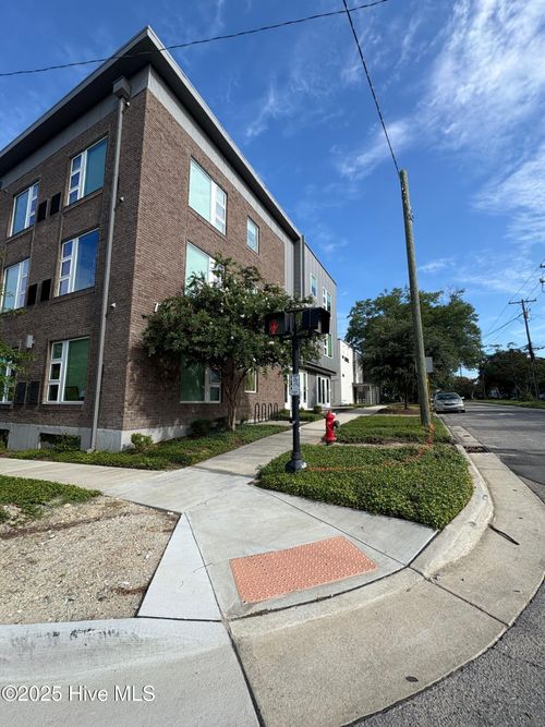 pearl-112-724 S 5th Ave, Wilmington, NC, 28401-5170 | Card Image