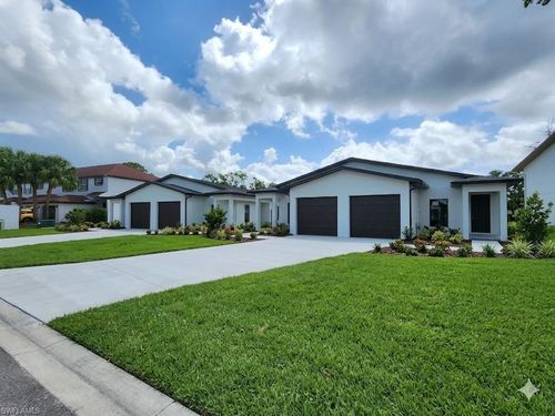 26571 Robin Way, BONITA SPRINGS, FL, 34135-6118 | Card Image