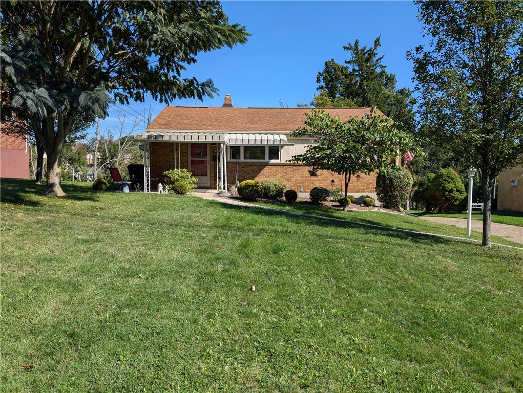 Clarene Dr, Bethel Park, PA 15102
