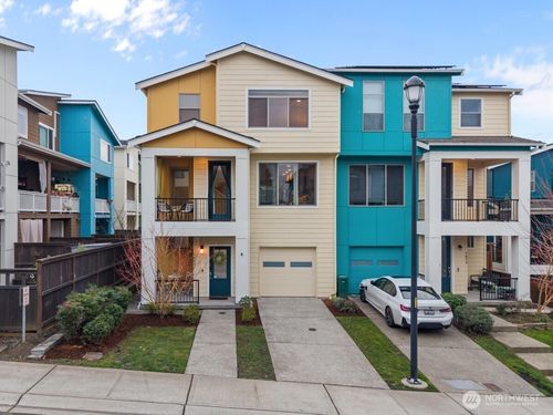 1067 Sw 97th St, Seattle, WA, 98106-2961 | Card Image