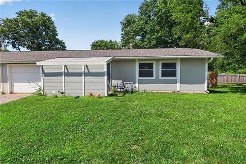 3209 Rainier Dr, Lawrence, KS, 66047-2638 | Card Image