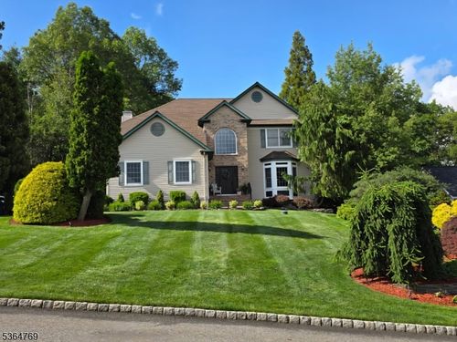 6 Anna Rose Ct, Bloomingdale, NJ, 07403-1409 | Card Image