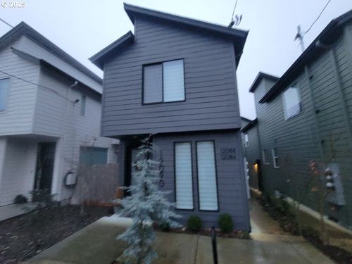 12088 Se Pine St, Portland, OR, 97216-3756 | Card Image