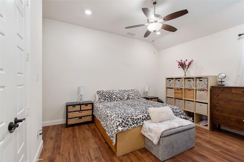 1930 Muncie Ave, Dallas, TX, 75212-5125 | Card Image