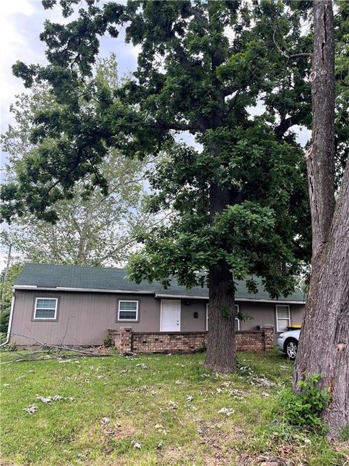 11003 Bristol Ter, Kansas City, MO, 64134-2957 | Card Image