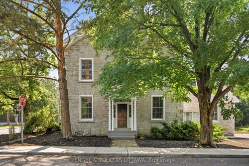 71 Thomas St, Ottawa, ON, K1M1M7 | Card Image