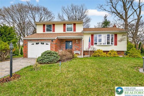 2607 Swanson St, Palmer Twp, PA, 18045-1906 | Card Image