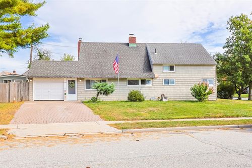 201 Sprucewood Dr, Levittown, NY, 11756-3835 | Card Image
