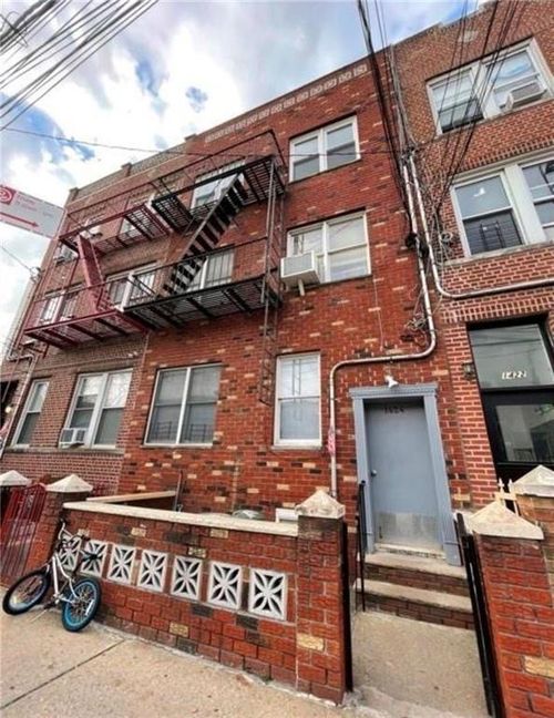 1424 71st St, Brooklyn, NY, 11228-1722 | Card Image