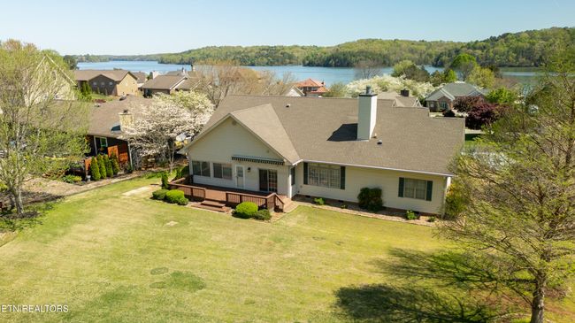 304 Chuniloti Cir, House other with 3 bedrooms, 3 bathrooms and null parking in Loudon TN | Image 9