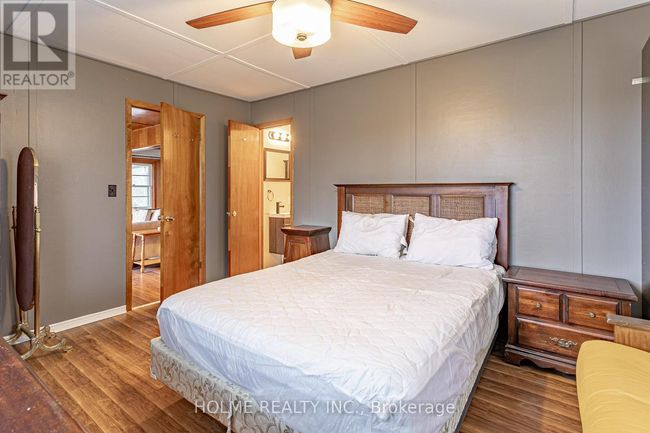 7401 Bond Rd, House other with 3 bedrooms, 2 bathrooms and 10 parking in Port Franks ON | Image 20