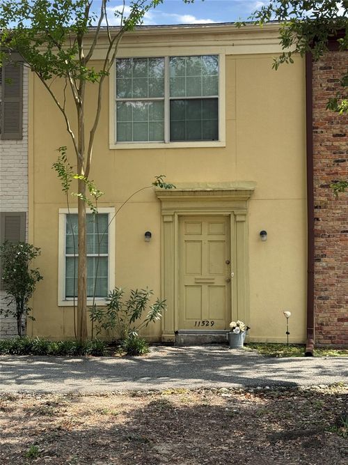 11529 Chimney Rock Rd, Houston, TX, 77035-2905 | Card Image