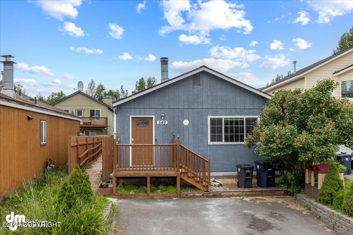 Izembek Cir, Anchorage, AK 99508