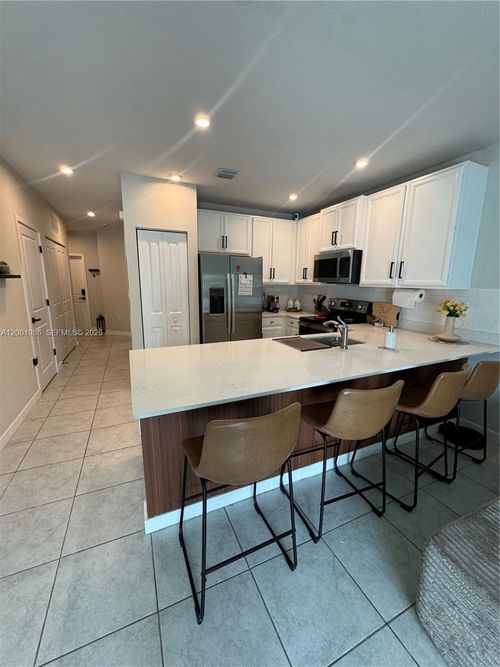 0-1009 Nw 4th Ter, Florida City, FL, 33034-3449 | Card Image