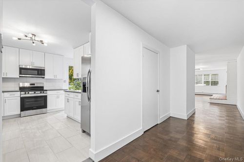 2625 Gregory St, Yorktown Heights, NY, 10598-3812 | Card Image