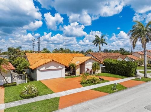 320 Nw 136th Ave, Miami, FL, 33182 | Card Image