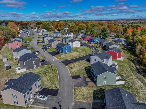 28 Firefly Lane, Bangor, ME, 04401 | Card Image