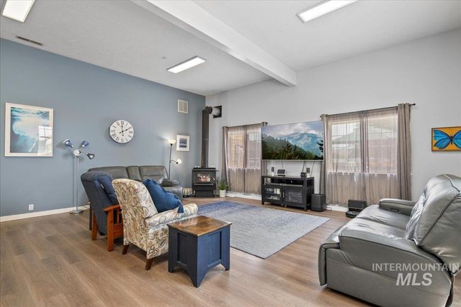 378 E Black Canyon Hwy, House other with 5 bedrooms, 2 bathrooms and null parking in Emmett ID | Image 17