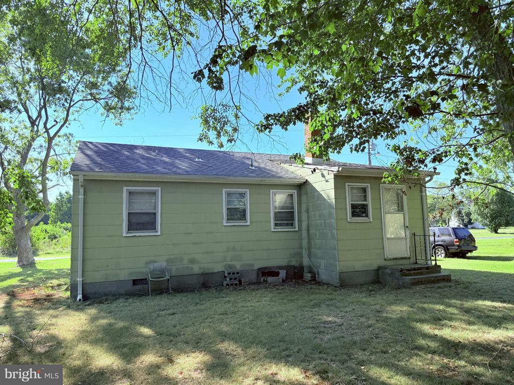 Residential in NANTICOKE 5