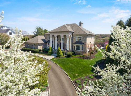 22 Nature Ln, Shelton, CT, 06484-4220 | Card Image