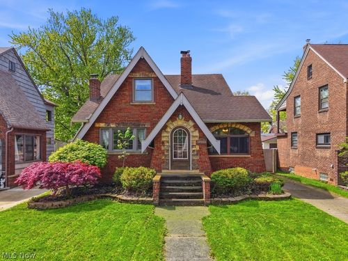 17513 Laverne Ave, Cleveland, OH, 44135-1943 | Card Image