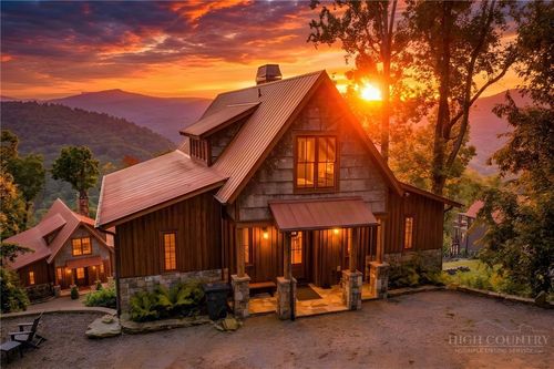 95 Autumn Blaze Ct, Banner Elk, NC, 28604-6669 | Card Image