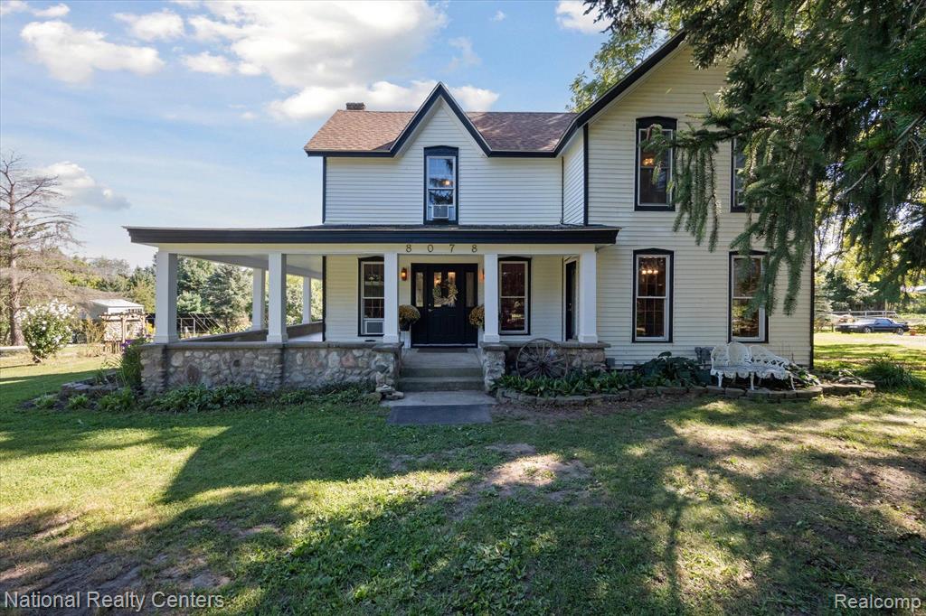 Faussett Rd, Fenton, MI 48430