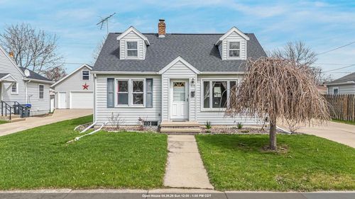 824 Zemlock Avenue, NEENAH, WI, 54956 | Card Image