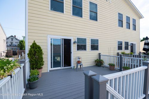 right-225 State St, Hudson, NY, 12534-1808 | Card Image