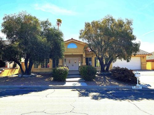 9600 Warwick Dr, Desert Hot Springs, CA, 92240-1324 | Card Image
