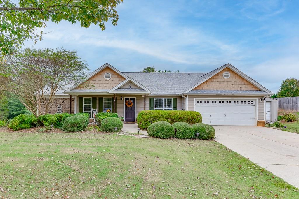 Ally Dr, Winder, GA 30680