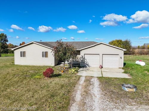 824 Janna Leigh Dr, Otter Lake, MI, 48464-9435 | Card Image