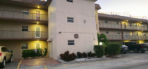 105-721 Lori Dr, Palm Springs, FL, 33461-1239 | Card Image