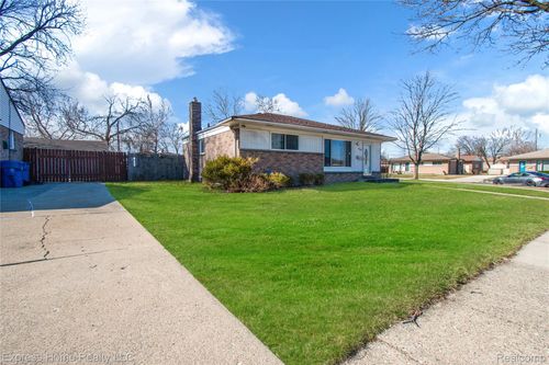 11808 Mckinley Dr, Warren, MI, 48089-1283 | Card Image