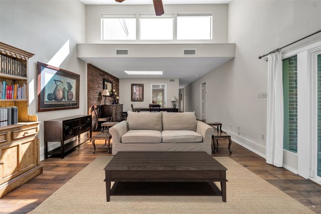 Living Room | Image 6