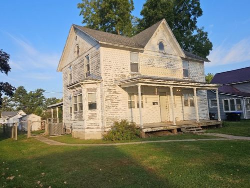 904 6th Ave, Belle Plaine, IA, 52208-2014 | Card Image