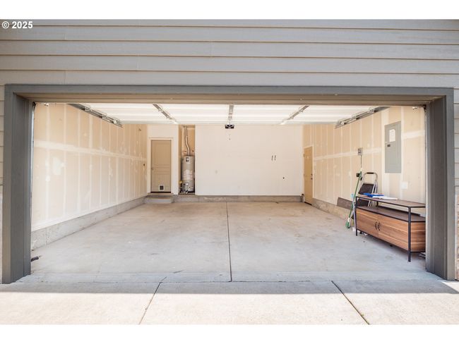 1067 S 55 Th St, House other with 3 bedrooms, 2 bathrooms and 2 parking in Springfield OR | Image 34