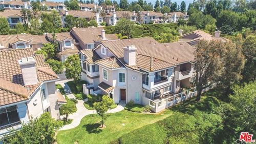 1055 S Dewcrest Dr, Anaheim, CA, 92808 | Card Image