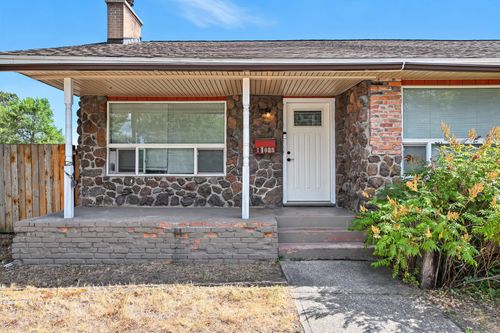 1822 E Everett Ave, Spokane, WA, 99207-4028 | Card Image