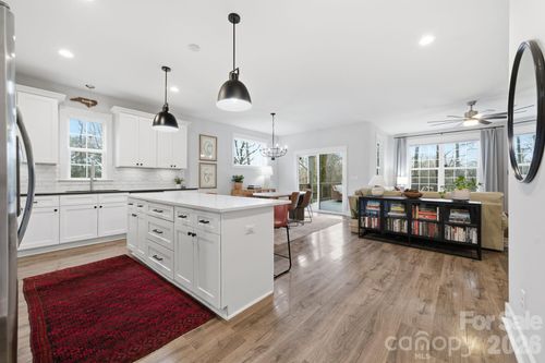 321 Fielding Rd, Charlotte, NC, 28214-1224 | Card Image