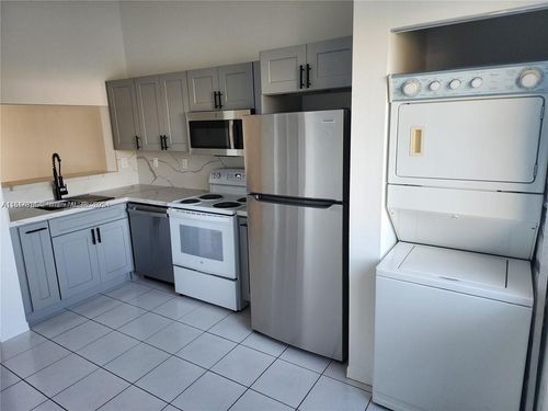 ste-504-6465 Sw 130th Pl, Kendall, FL, 33183-5611 | Card Image