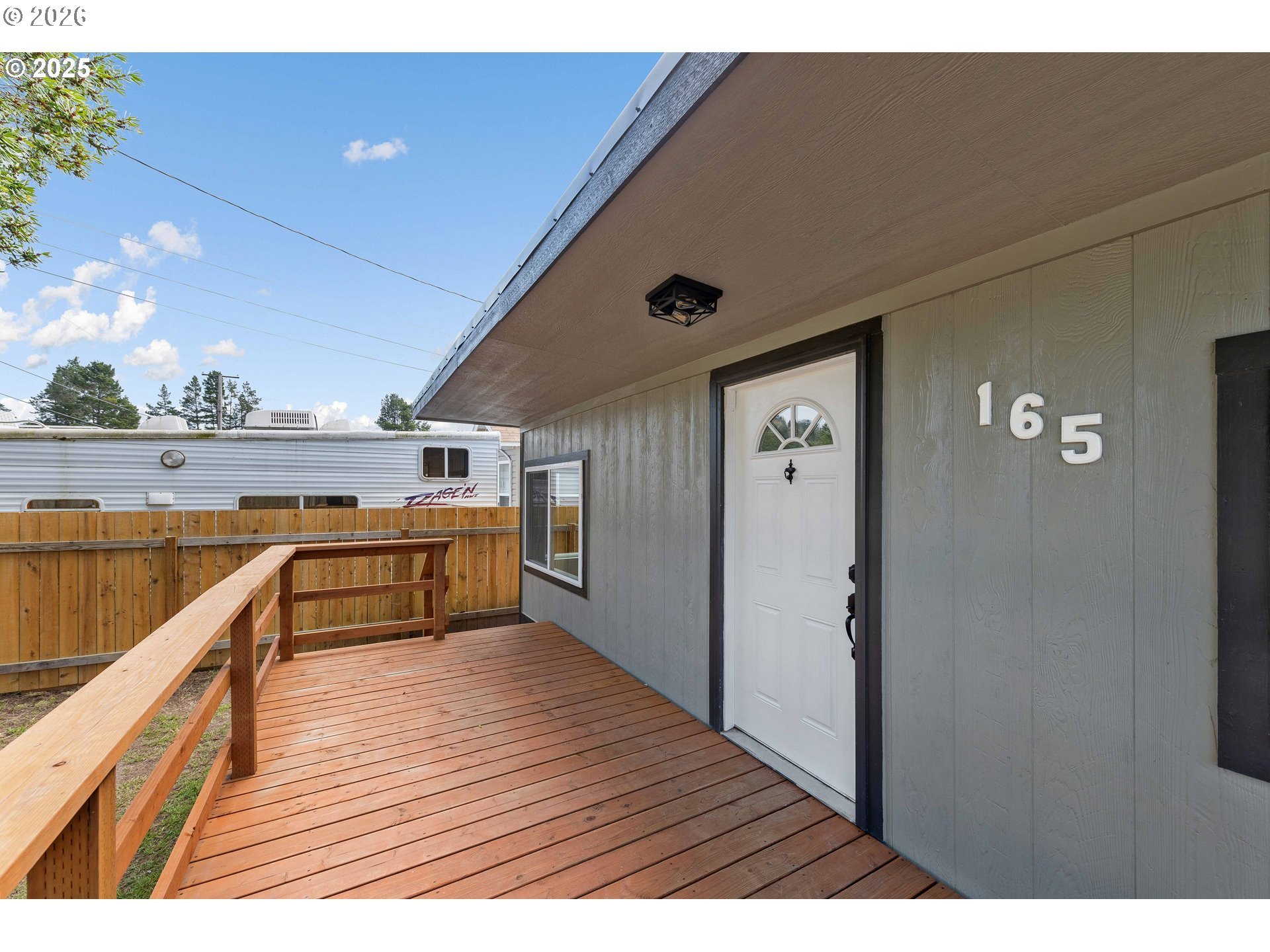 Residential in Lakeside 5