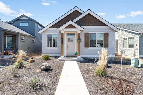 51979 Musket Dr, La Pine, OR, 97739-8709 | Card Image