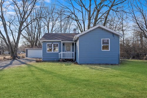 2264 S 13000e Rd, Pembroke Twp, IL, 60958-3568 | Card Image