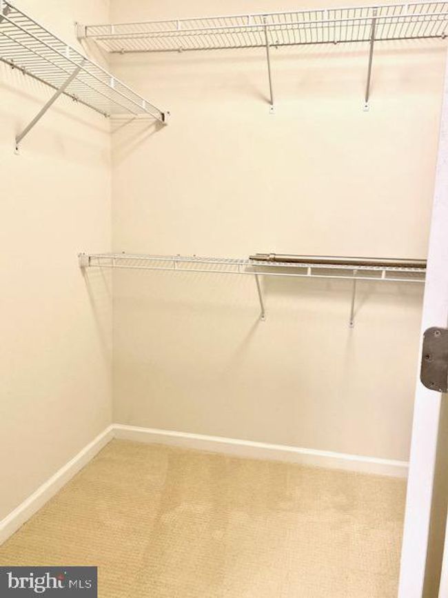 22370 Lucas Ter, Townhouse with 3 bedrooms, 4 bathrooms and null parking in ASHBURN VA | Image 25
