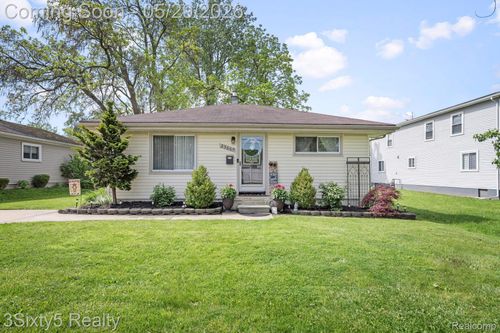 23665 Baske St, Taylor, MI, 48180-3401 | Card Image