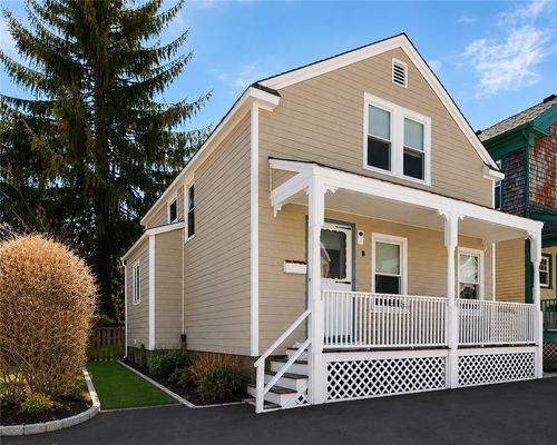 1 Conrad Ct, Newport, RI, 02840-3837 | Card Image