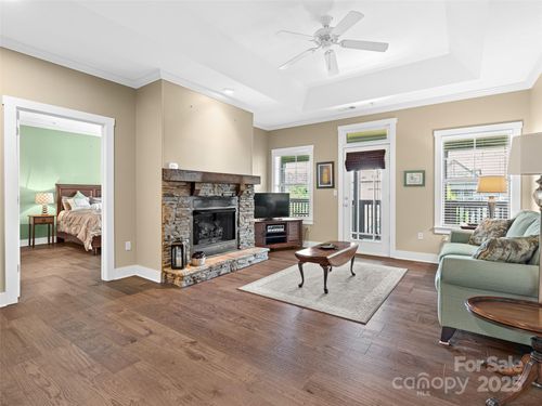 apt-420-9 Kenilworth Knls, Asheville, NC, 28805-1886 | Card Image