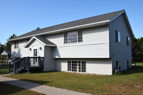 913 Thomas Rd Sw, Bemidji, MN, 56601-8496 | Card Image